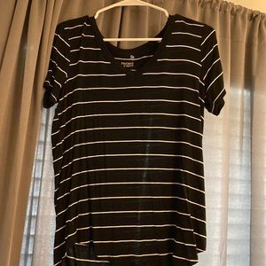 black and white t shirt